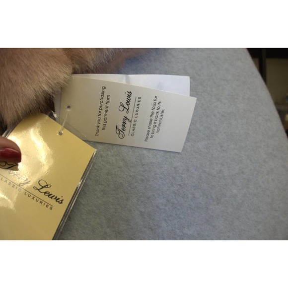 Womans Terry Lewis Classic Luxuries short faux fur coat in Dusty Rose Size Large - Picture 4 of 7